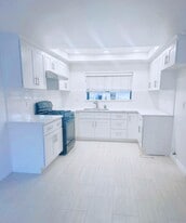 10968 Buckingham Way in Montclair, CA - Building Photo