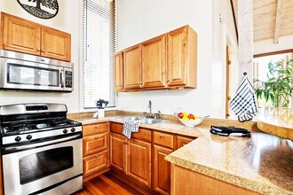 1445 Neptune Ave in Encinitas, CA - Building Photo - Building Photo