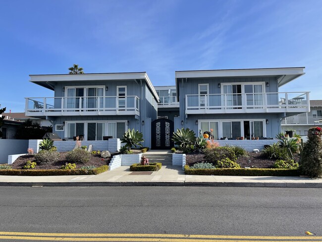 property at 320 Paseo De La Playa
