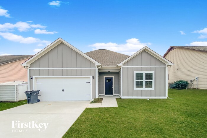 165 Bonnieville Dr in Calera, AL - Building Photo