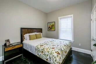 69 Day St, Unit #2 in Boston, MA - Foto de edificio - Building Photo