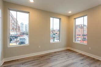 200 South St, Unit LARGE 2 BEDROOM W OFFICE in Philadelphia, PA - Building Photo - Building Photo