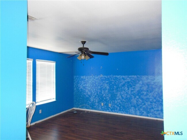 1641 Kuehler Ave in New Braunfels, TX - Foto de edificio - Building Photo