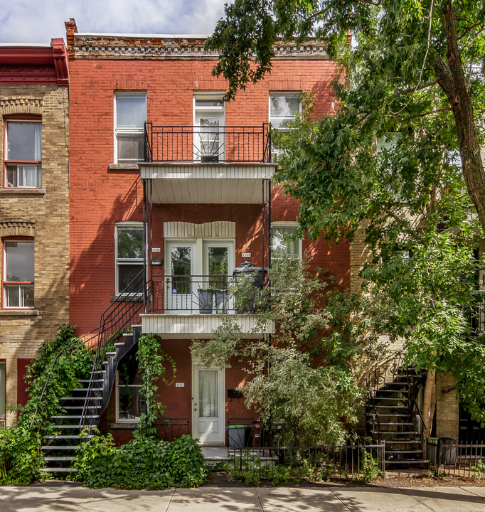 2101-2105 Cuvillier Rue in Montréal, QC - Building Photo