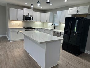 625 Elm St in Freeport, TX - Building Photo - Building Photo