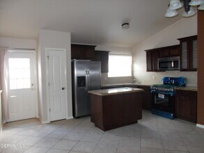 749 Desert Sage Dr in Horizon City, TX - Building Photo - Building Photo