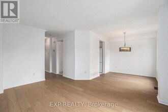 1512 Launay Ave in Ottawa, ON - Building Photo - Building Photo