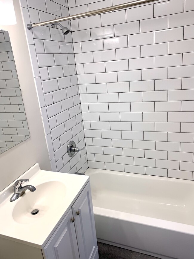 91 Main St, Unit 1, Unit 1