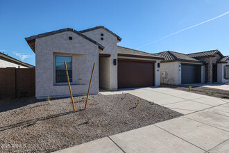 7861 N 80th Ave in Glendale, AZ - Building Photo - Building Photo