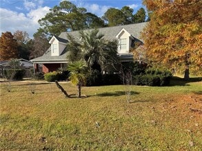 207 E Maple Ave in Satsuma, AL - Building Photo - Building Photo