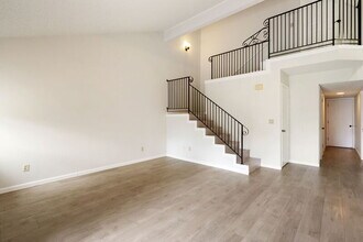 4917 Aizenberg Cir in Elk Grove, CA - Building Photo - Building Photo