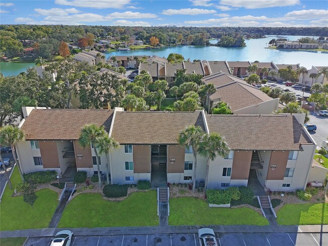 598 Orange Dr in Altamonte Springs, FL - Building Photo - Building Photo