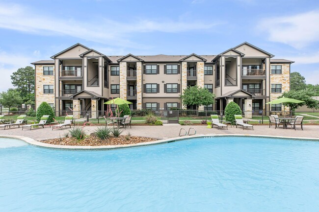 Willow Creek Apartments in Tomball, TX - Building Photo - Building Photo