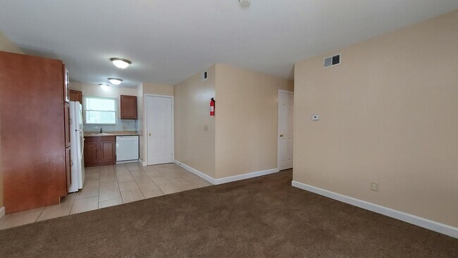 property at 66 E Norwich Ave