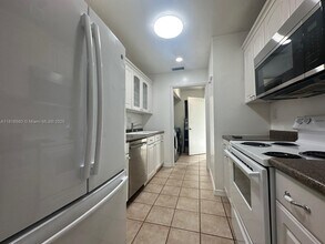 2950 NW 106th Ave in Sunrise, FL - Building Photo - Building Photo