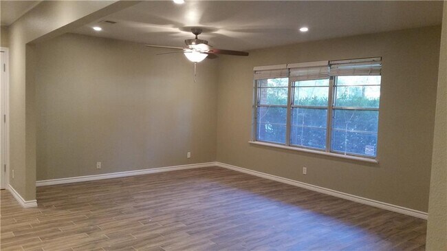 4712 Frontier Trail in Austin, TX - Building Photo - Building Photo