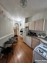 38 Hemenway St in Boston, MA - Building Photo