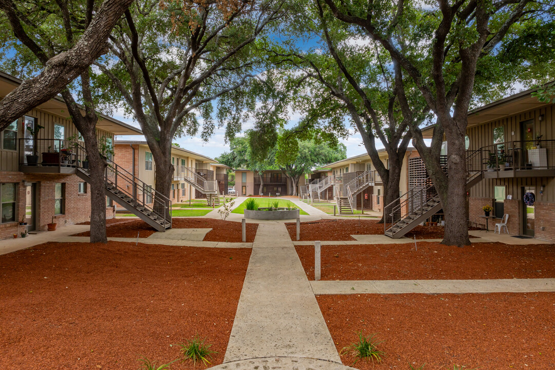 Dot Commons in San Antonio, TX - Building Photo