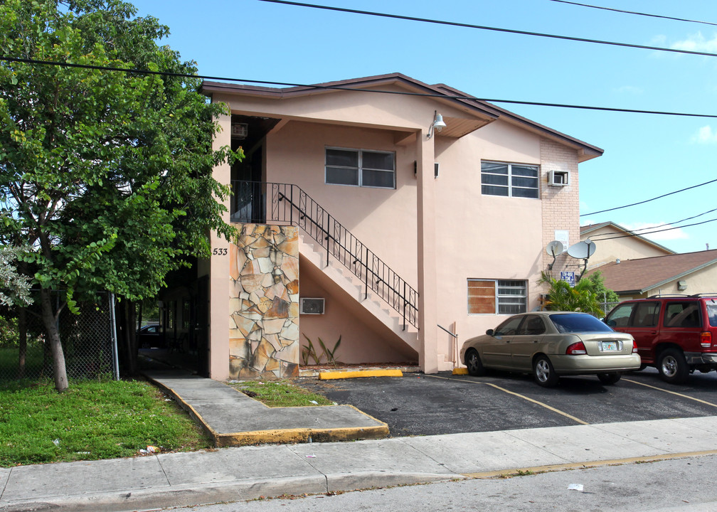 533 NW 32nd St in Miami, FL - Building Photo