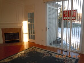 3 Tiverton Ct in Algonquin, IL - Building Photo - Building Photo