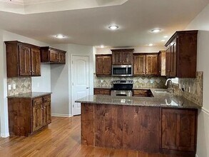 2415 Shenandoah Dr in Leavenworth, KS - Building Photo - Building Photo