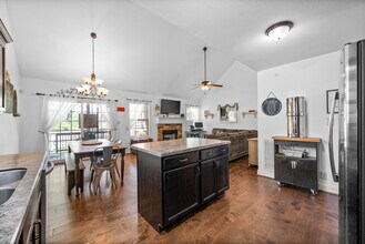 974 Harding Dr in Clarksville, TN - Building Photo - Building Photo