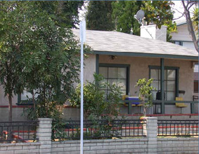 4228 W 159th St in Lawndale, CA - Foto de edificio - Building Photo