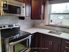 61 Danforth Rd in Toronto, ON - Building Photo - Building Photo