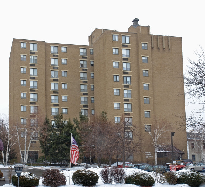 McDade-Chichilla Apartments in Olyphant, PA - Foto de edificio