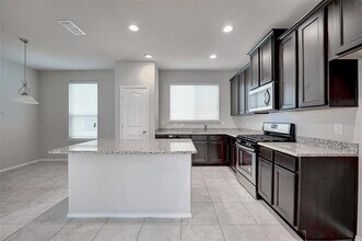 1504 Emerald Tree Pl in Aubrey, TX - Building Photo - Building Photo