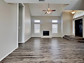 9214 Oak Hollow Dr in Rowlett, TX - Building Photo - Building Photo