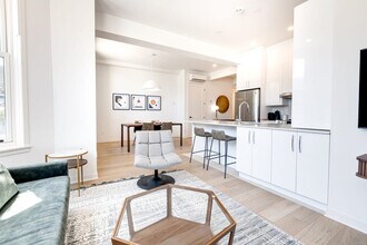 4500 Rue Hutchison in Montréal, QC - Building Photo - Building Photo