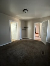 712 Terrace Ave in Marinette, WI - Building Photo - Building Photo