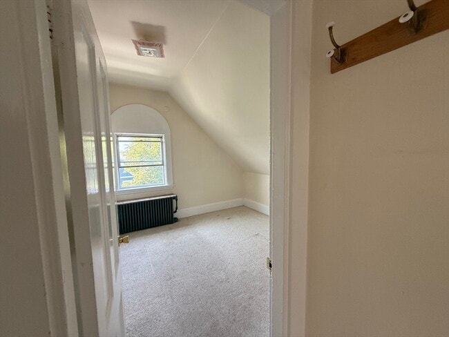 29 Conway St, Unit 3 in Boston, MA - Foto de edificio - Building Photo