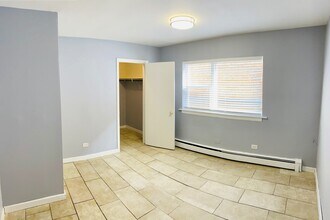 5450 S Archer Ave, Unit APT 2 in Chicago, IL - Building Photo - Building Photo