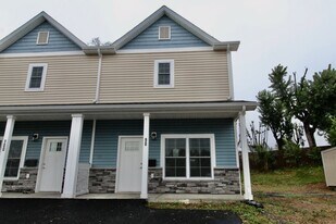 98 Suter St in Harrisonburg, VA - Building Photo
