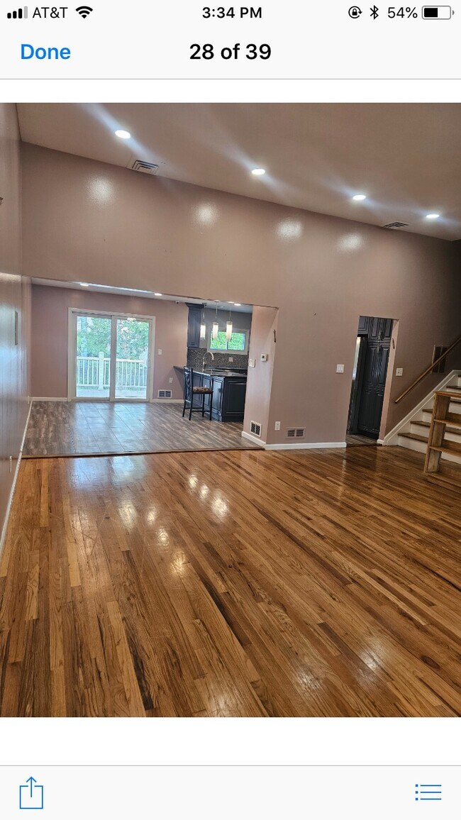 1 Newport Dr in Hewlett, NY - Building Photo - Building Photo