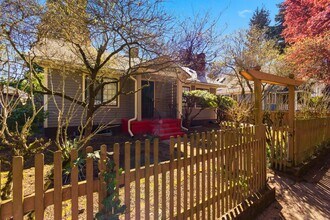 6626 N Borthwick Ave in Portland, OR - Building Photo - Building Photo