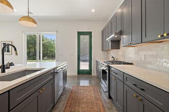 2408 E 18th St in Austin, TX - Building Photo - Building Photo