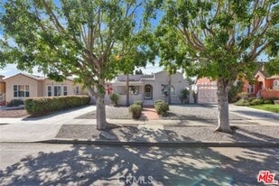 2016 W 78th St in Los Angeles, CA - Building Photo