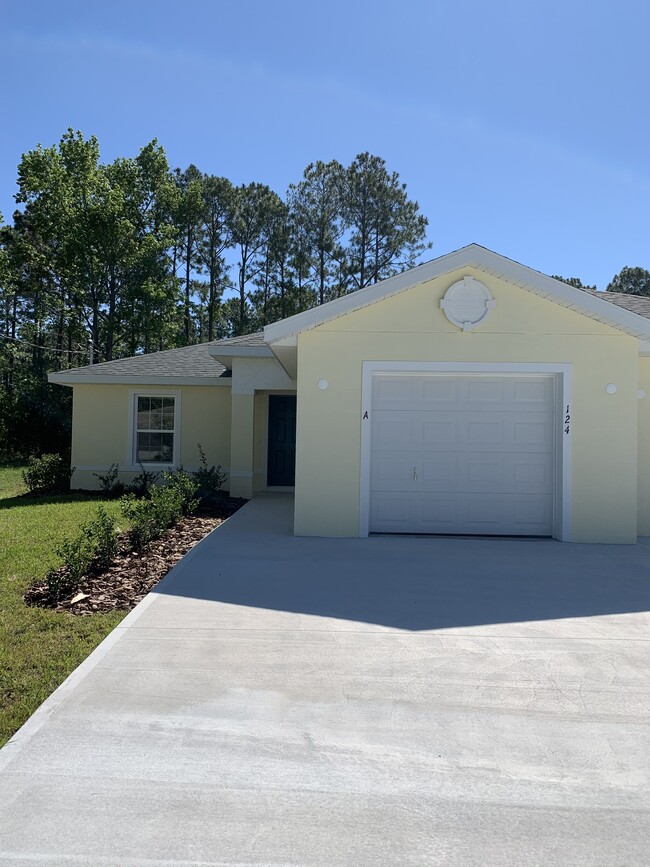 124 Plain View Dr in Palm Coast, FL - Building Photo - Building Photo