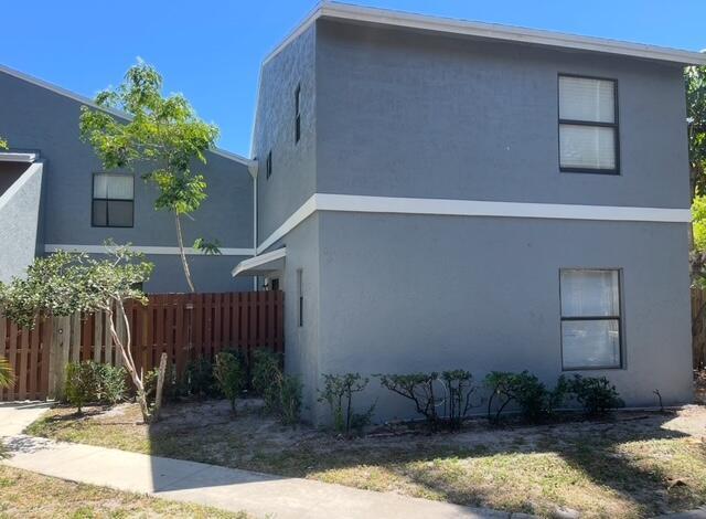 10 Crossings Cir in Boynton Beach, FL - Foto de edificio