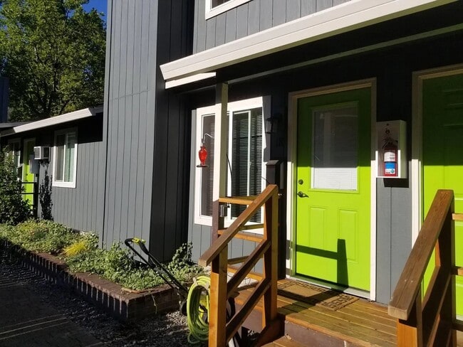 property at 2518 SE Nehalem St