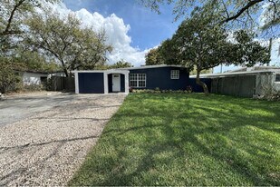 2507 N 66th Ave in Hollywood, FL - Building Photo