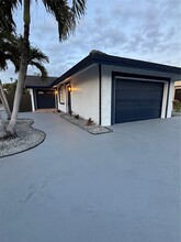 925 SW 136th Pl in Miami, FL - Building Photo - Building Photo