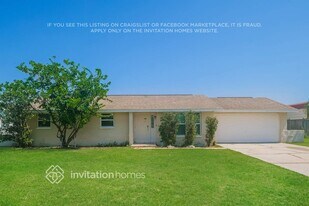 625 Golf and Sea Blvd in Apollo Beach, FL - Building Photo