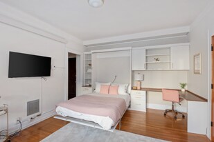 2015 NW Flanders St in Portland, OR - Building Photo