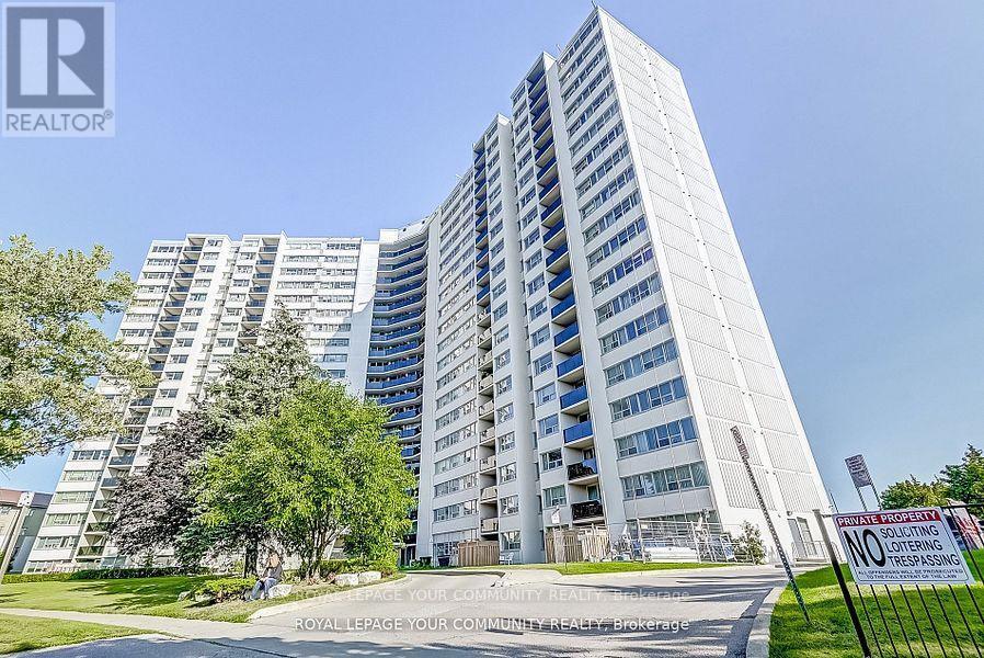 530 Lolita Gardens in Mississauga, ON - Building Photo