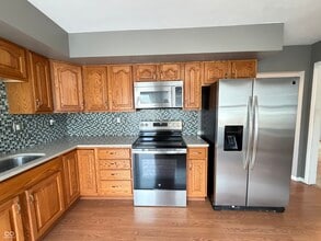 911 Sunset Dr in Covington, IN - Building Photo - Building Photo