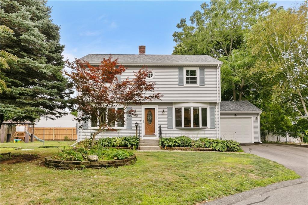 12 Granada Terrace in Middletown, RI - Building Photo